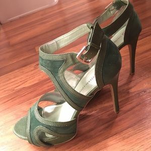 JustFab Emerald Green Snakeskin Sandals